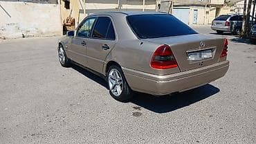 cayenne krilo 2013: Mercedes-Benz C-Class: 2.2 l | 1994 il Sedan — 6