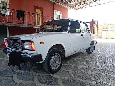 satilan traktorlar: VAZ (LADA) 2107: 1.6 l | 2003 il 750000 km Sedan — 4
