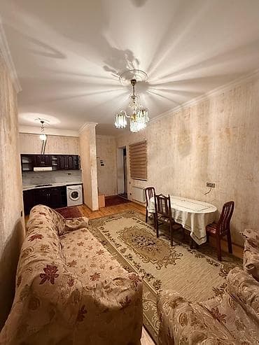 ev alqı satqı ofisləri: Unvan Qarayev Metro. 7.8 deq mesafede apartman tipli 3 mertebenin 1ci — 7