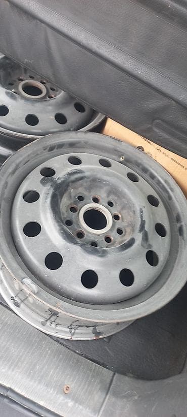 vaz 21015 bufer: Pryus 20 30 kuzalara gedir 15diydi
birinin kolcasi yoxdu — 4