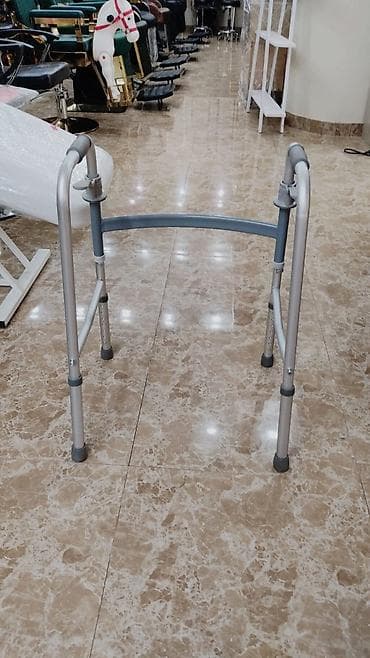 Yerimək üçün arabalar, çəliklər, əsalar, rollatorlar: Yürütəc Volker Fərqli çeşidlər mövcuddur Açılıb yığılan ve — 7