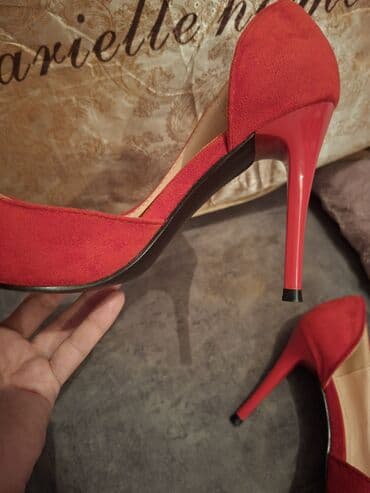 loro piana ayaqqabi qiymeti: 37 razmer geyinilmeyib — 2