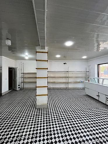 28 may ev: İcarəyə təqdim olunan geniş və işıqlı ticarət sahəsi 5334 - Açıq — 4