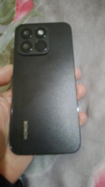 Honor 8C, rəng - Qara, Barmaq izi — 2