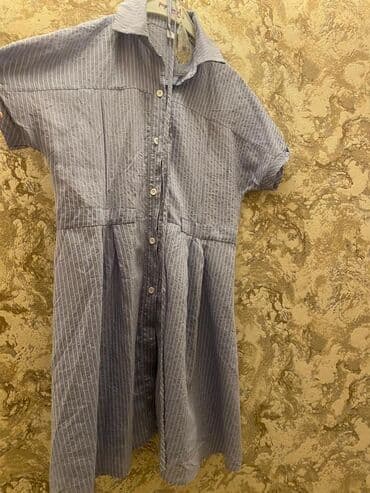 Nazik donüstündə ağ rəng xəttlər varqayışıda var