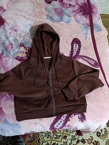 paltar modelleri: Qəhvəyi rəngli kapşonlu sviter (zipli) - Model: tam ön fermuarlı — 1