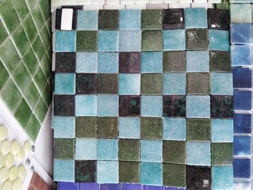 hamam üçün kafel: Rəngarəng kvadrat formalı keramik plitələr. Müxtəlif çalarlarda (mavi — 1