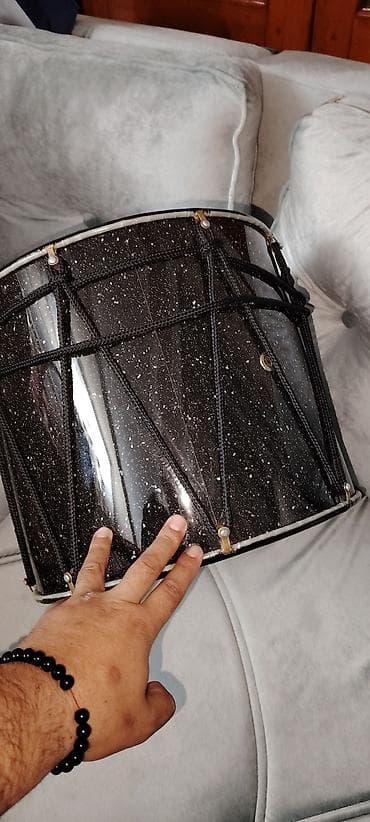 Nagara oz aletimdir mikrafonu var