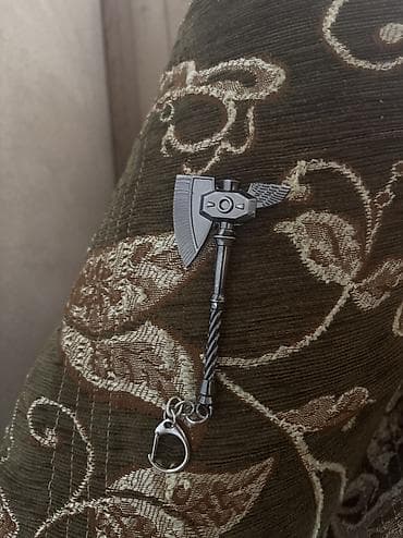 brilok: Thorun stormbreaker key chain — 1