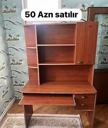 Düz masa, Polkalı, Siyirməli, Sadə laminat, Zəmanətsiz, Kredit yoxdur