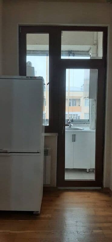 qarayev obyekt: Qaraev metrosuna yaxin 18 mertebeli binanın 16-ci mərtəbəsində — 12