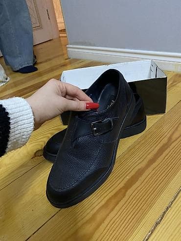 ayaqqabı 36р: Temiz deridir, (bufalo derisidir, Rizalliden alinib) 220azn alinib — 2