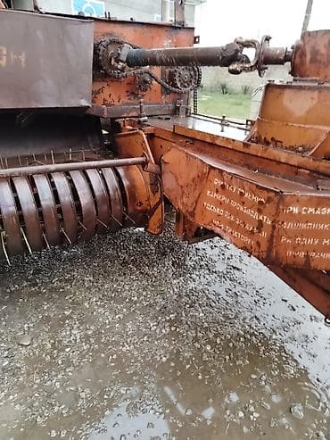 kotanlar traktör: Saman presi – traktorla qoşulan, zəncir ötürücülü, təkərlər üzərində — 7