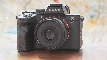 sony 2500: Sony Alpha 7RVIseriyalı tam kadr güzgüsüz fotoaparat - Marka/model — 1
