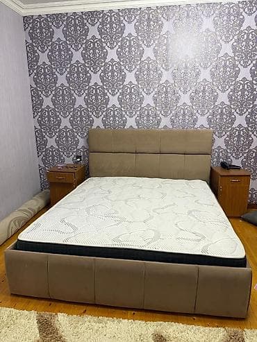Taxt satılır 200azn eni 2m Uzunu 2m Matrası qalın bahalı Mehdiabad