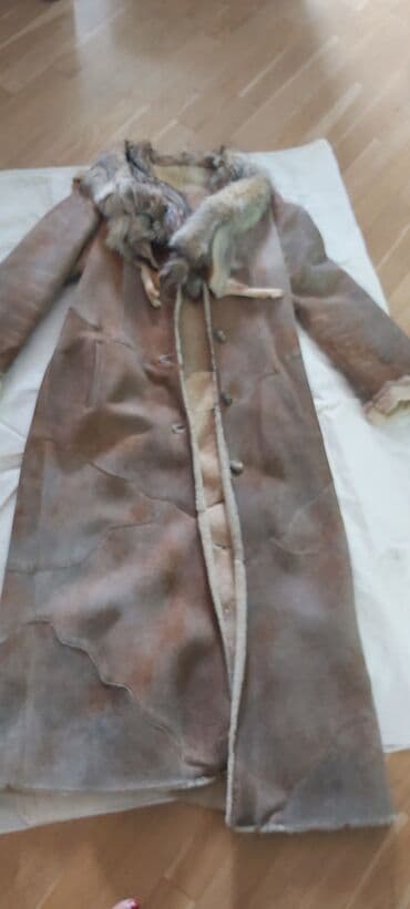 дубленка новая натуральная: Б/у в хорошем состоянии.Натуральная дубленка,длинная,Воротник мех — 1