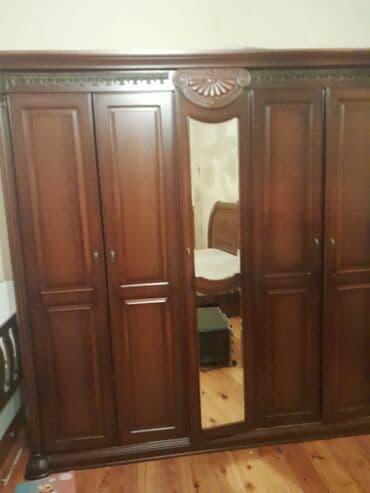 Yataq dəsti satılır qırığı sınığı yoxdu matras var qiymət 200 AZN