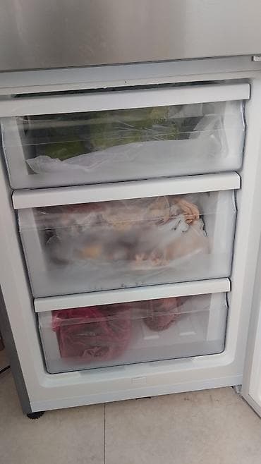 soyducu dondurma: 2 qapılı Hisense Soyuducu Satılır, rəng - Gümüşü, Dispenserli — 5