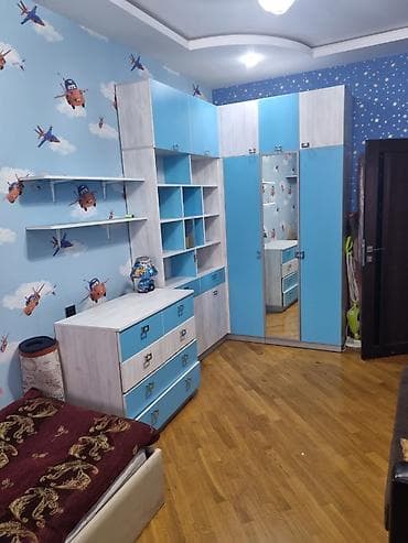 Oğlan üçün, İşlənmiş, 3 qapılı, Açılan, Künc dolab