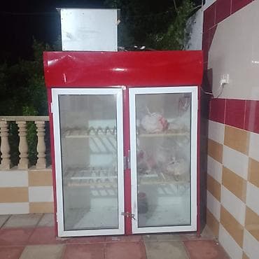 vitrin taxta: İki qapılı vitrin soyuducu - Rəng: qırmızı korpus, ağ çərçivəli şüşə — 1