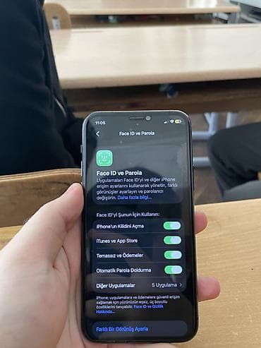 iphine 11: IPhone 11 Pro, 64 GB, Space Gray, Face ID — 6