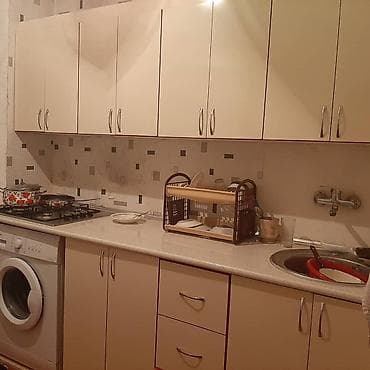 studio menziller: 2 otaqlı mənzil 5ci mərtəbə Bayrağ meydanına Gəncə dövlət — 6