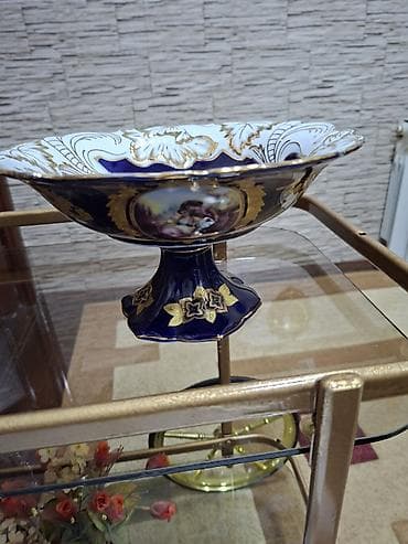 divar resimleri: Porseleyn ayaqlı meyvə qabı – klassik üslub,hundurluyu 15 sm,diametr — 1