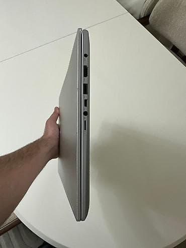 honor magicbook intel: Asus Vivabook Polşada MediaMarkdan alinibdi. Cox yaxsi ve guclu — 3