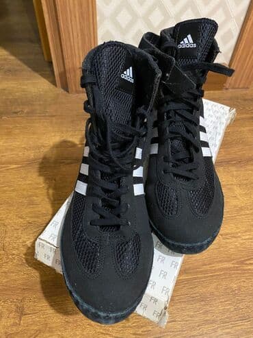 Adidas - Rəng: qara, ağ üç zolaqlı - Yüksək boğazlı dizayn – topuğu — 2