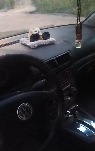 🚗 Volkswagen Passat 1998 satılır. ✔️ Mühərrik əla vəziyyətdədir 1.8 l — 4