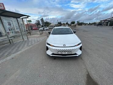 фольксваген поло новый кузов комплектации и цены: Changan UNI-V – ağ rəngli, liftback kuzovlu, idman xarakterli sedan — 3