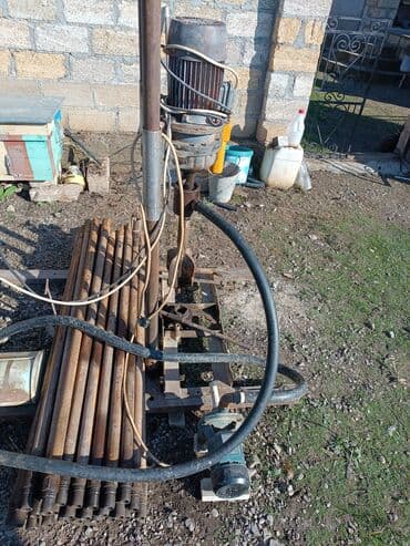 plastik su borulari: Artezian qazan aparat. Satılır. Qazmaq üçün istifadə olunan mator 380 — 3