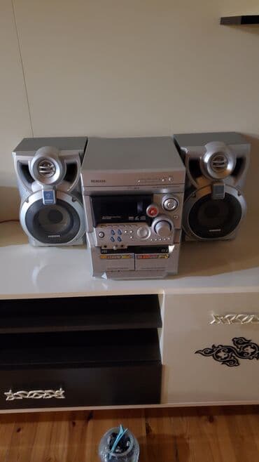 купить алису в баку: JVC MUSİQİ MƏRKƏZİ 3 SD 2 KASSET ZAPİS BASS ƏLA VƏZİYYƏTDƏ. Barter — 1