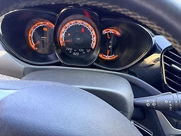 lalafo teker satisi: LADA Vesta Cross, ağ rəng, avtomatik transmissiya. Xüsusiyyətlər: - — 1