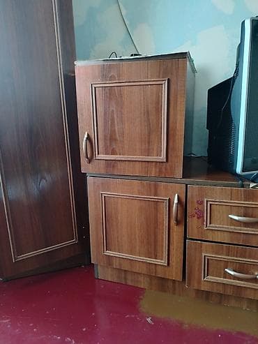 Дом и сад: Iki problemi var servant arxasinda dik yoxdu birde şkafın qapağı yaxşı — 1