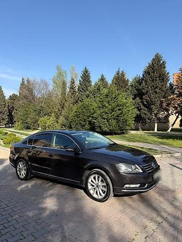 masin hisselerinin adlari: Volkswagen Passat: 2 l | 2012 il Sedan — 3