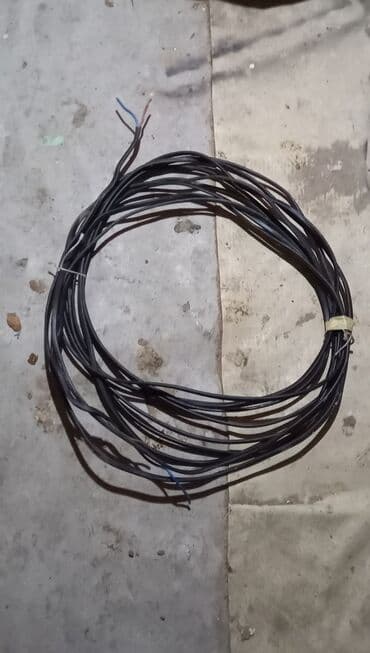 Generatorlar: 2 naqilli qalin alminium elektrik kabel 0-faza Hər ölçüdə kəsilib — 3