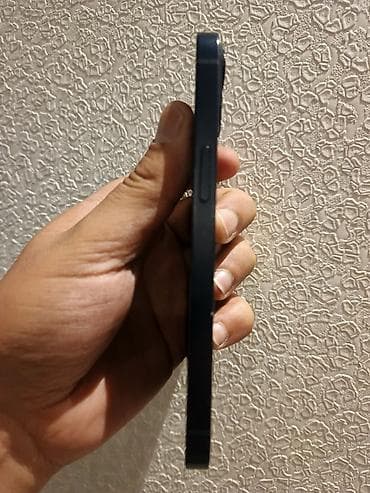 phone 13: IPhone 13, 128 GB, Midnight, Face ID — 4