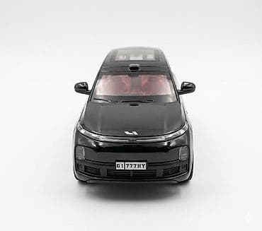 Məhsul: Li Auto L9 model avtomobil maketi (1:18 ölçü nisbəti) -
