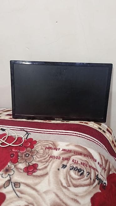 Samsung LCD monitor/TV Xüsusiyyətlər: - Ekran: təxminən 22–24 düym