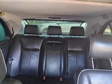 mercedes 190: Mercedes-Benz E-Class: 3.2 l | 2002 il Sedan — 7