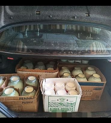 Продукты питания: 1 ltr --1 m 50 qəpik ( Süd ) 3 kq balon --4 m 50 qəpik (qatiq) 600 qr — 2