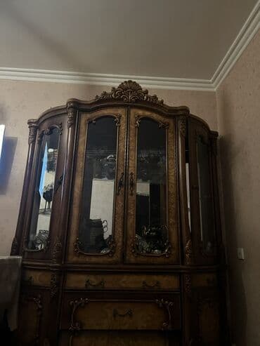 Klassik üslubda zövqlü qonaq otağı dəsti - Material: təbii ağac