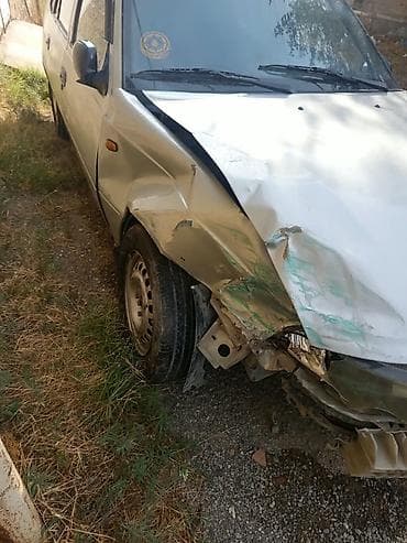 e39 oturacaq: Avtomobil: Daewoo Nexia (sedan), gümüşü rəng Kuzov: 4 qapı, arxa — 10