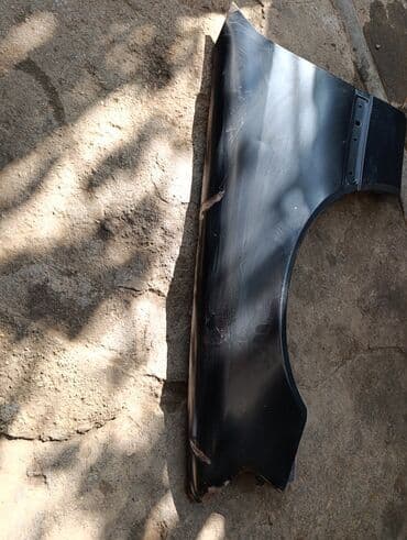 w210 krilo: Sol ön, Mercedes-Benz W202, Tayvan, Ünvandan götürmə — 2