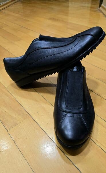 Toy paltarları və aksesuarları: Qara rəngli kişi slip-on ayaqqabısı - Model: bağsız slip-on, elastik — 3