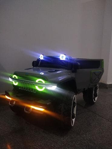 Oyuncaqlar: Uşaq üçün elektrikli off-road maşın - 4x4 Off Road dizaynı, iri dişli — 1