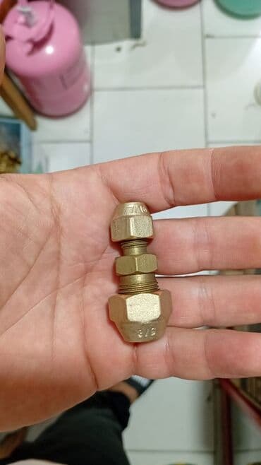 адаптер для унитаза: Bu, boruların birləşdirilməsi üçün istifadə olunan metal — 3