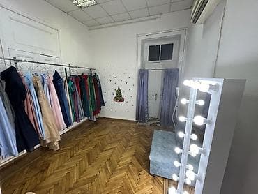 icarəyə: İcarəyə verilən studiya/kommersiya məkanı Təyinatlar: - Geyim butiki — 2