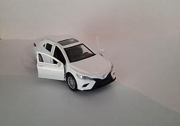 Metal avtomobil modeli – Toyota Camry (miqyas təxmini 1:32) - Rəng — 3